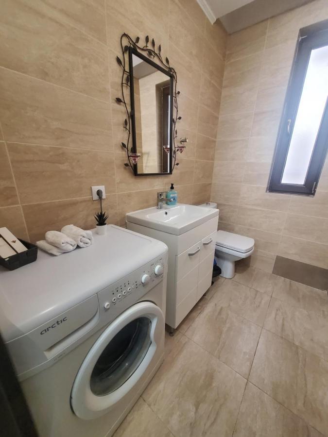 Morii Lake Special Apartment Bucureşti Ngoại thất bức ảnh